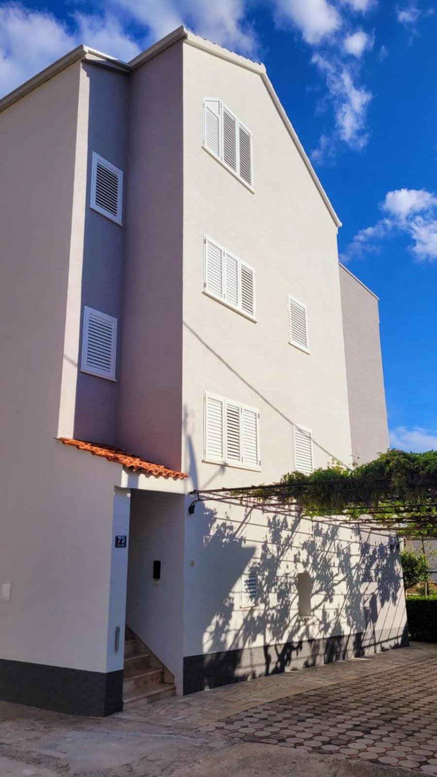 Sunshine Apartments ポドストラナ エクステリア 写真