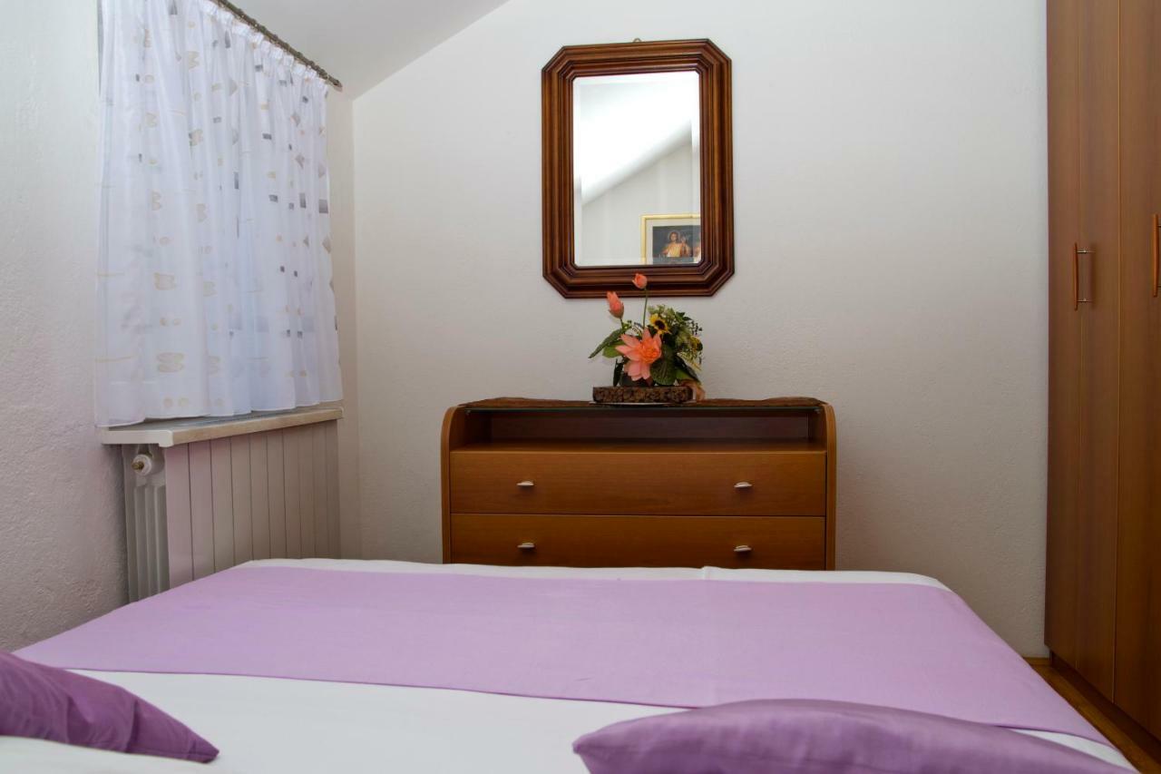 Sunshine Apartments ポドストラナ エクステリア 写真
